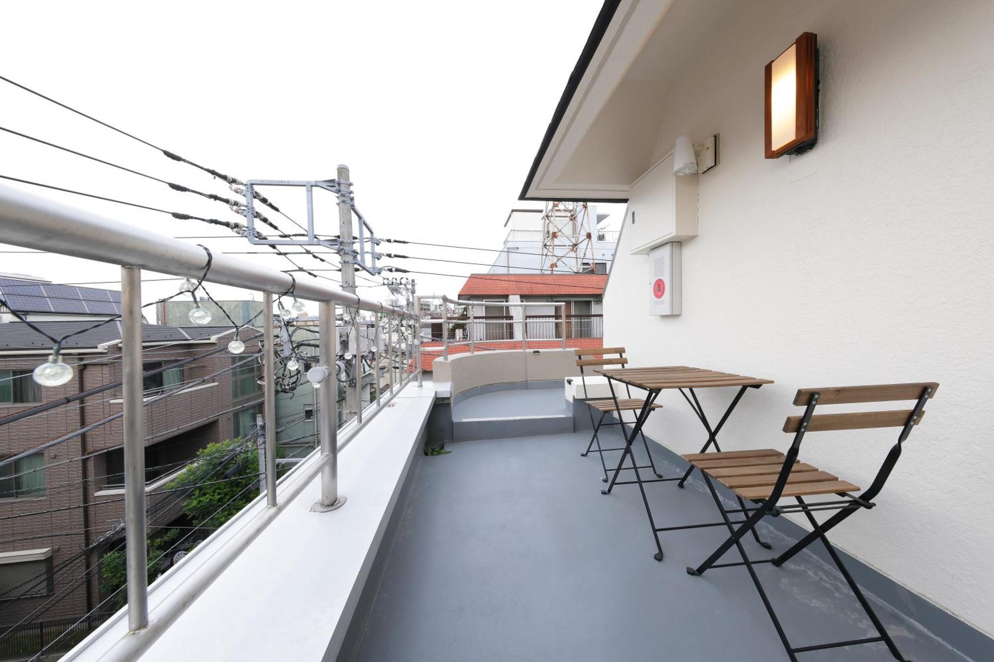 Ikebukuro Manga House — Photos 3